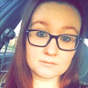 Meet your Posher, Felicia